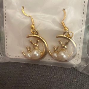 Rabbit tale earrings